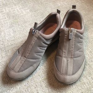 Womens tan zip up Shoes